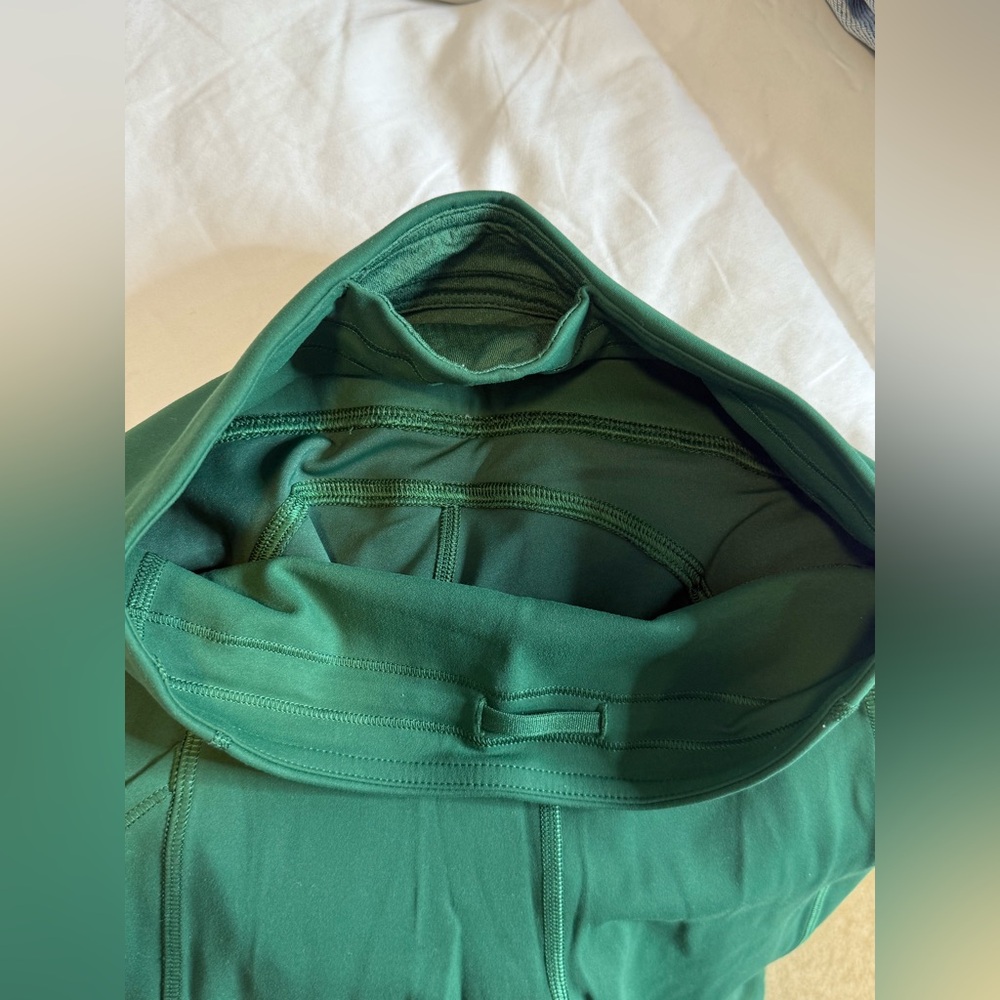 Lululemon Invigorate High-Rise Tight 25" in Everglade Green, Size 4 - Picture 4 of 6